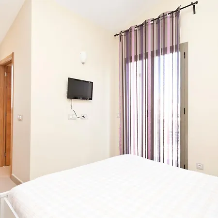 Astur - Moderno Con Piscina Puigderros